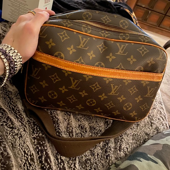 Louis Vuitton cross body men's messanger bag - Picture 9 of 9